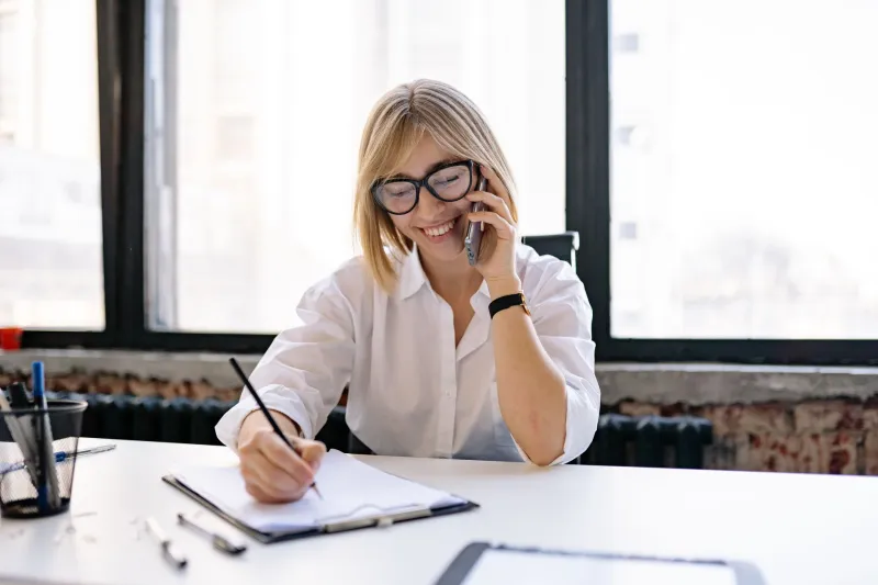 Before the Offer Arrives: How Candidates Quietly Surrender Their Salary Power in Early Conversations